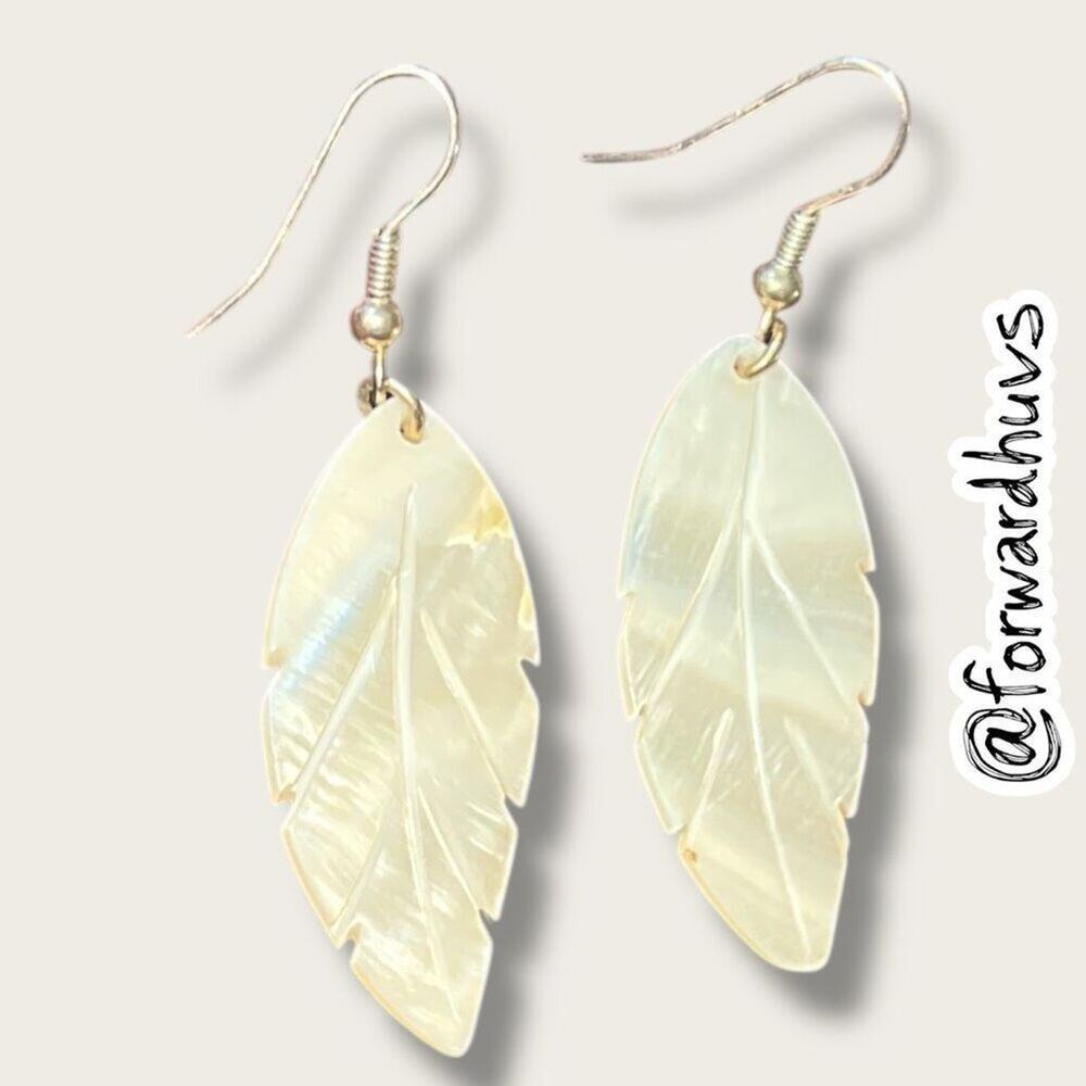 Artesian Carved Mother of Pearl Leaves – Fishhook Style